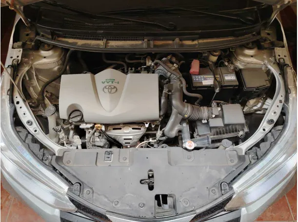 Car image 24