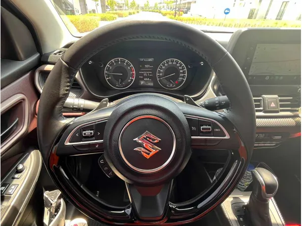 Car image 17
