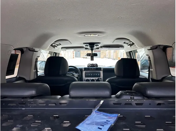 Car image 24