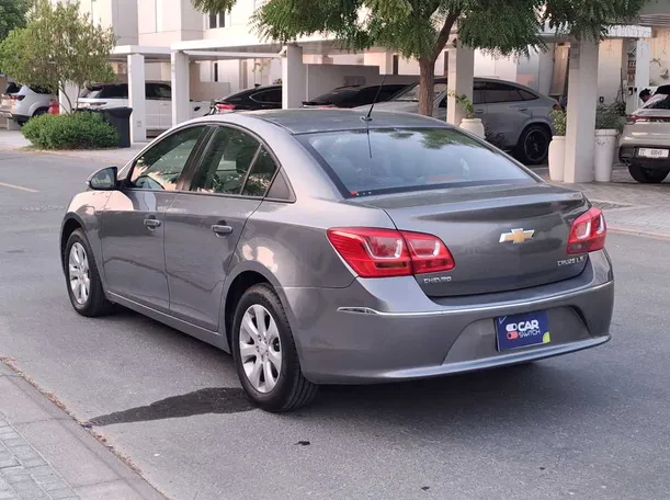 Car image 5
