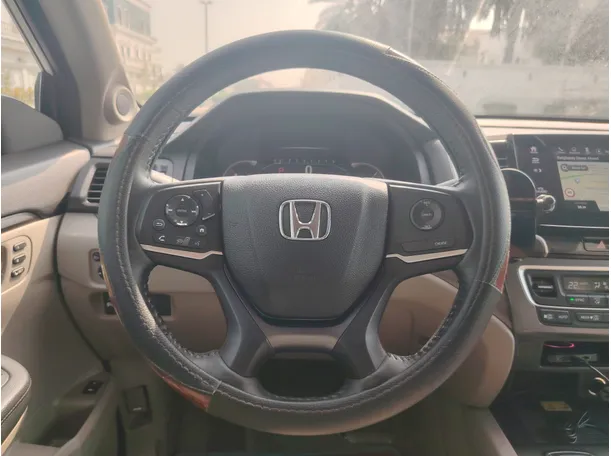 Car image 21