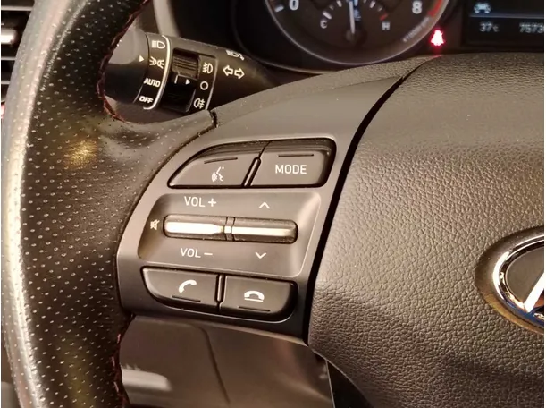 Car image 27