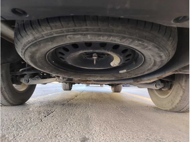 Car image 21