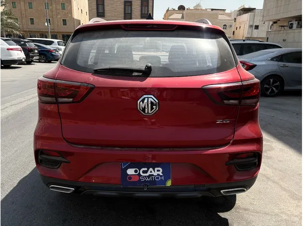 Car image 6