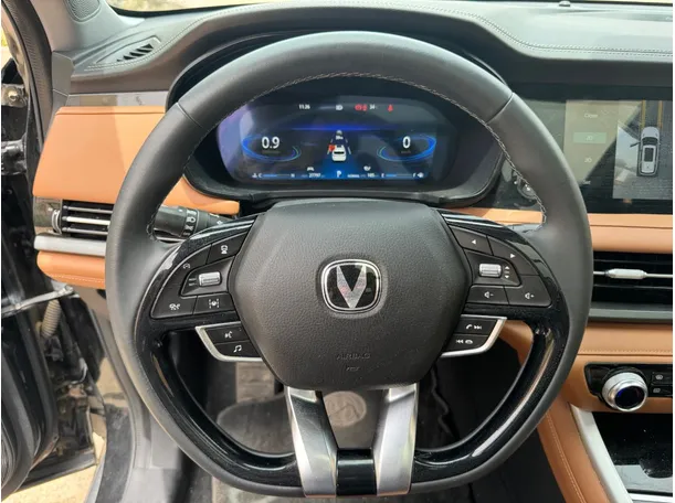 Car image 20