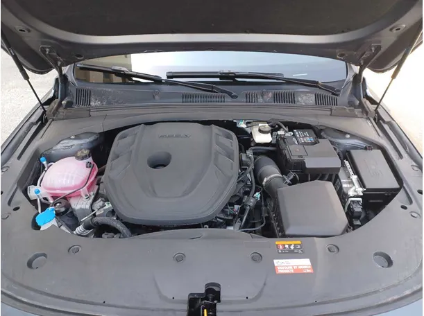 Car image 24