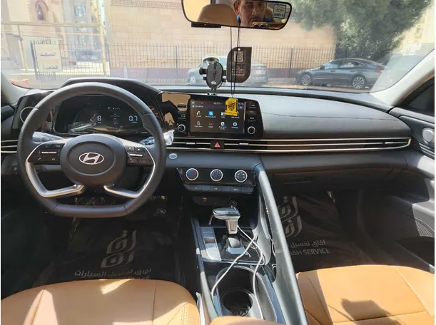 Car image 21