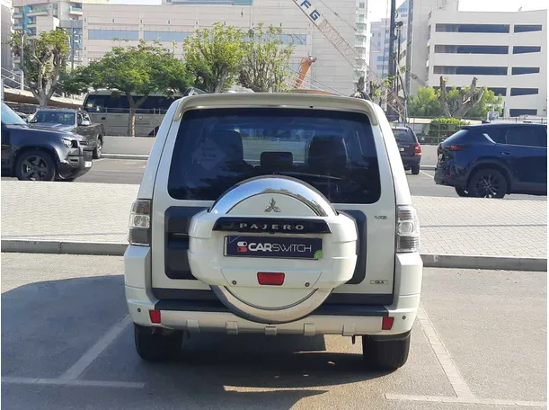 Car image 6