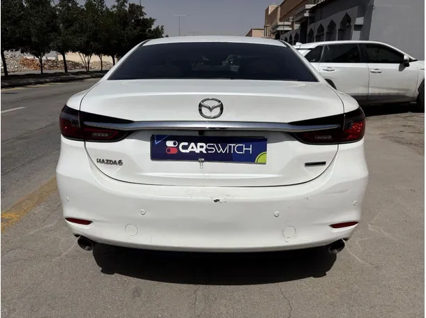 Car image 6