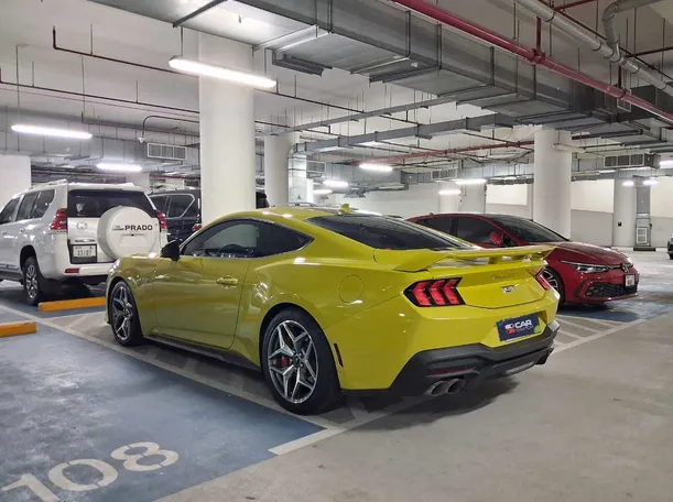 Car image 7