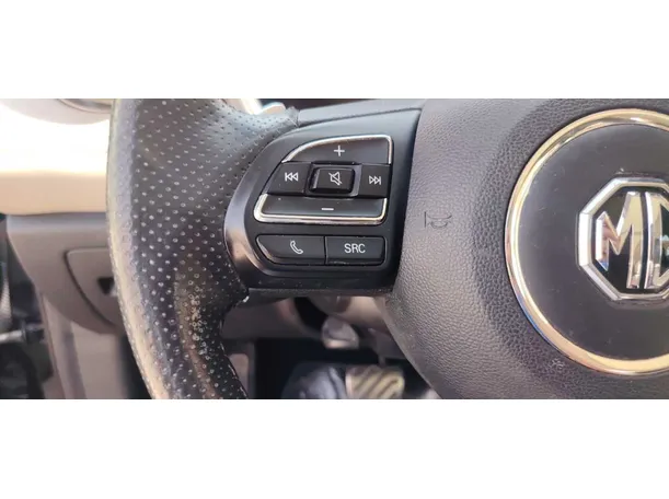 Car image 27