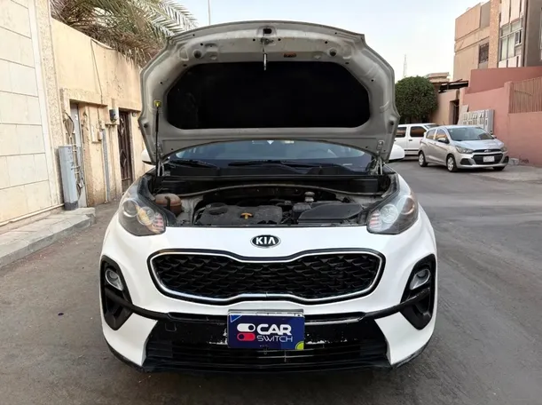 Car image 7