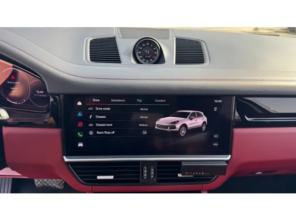 Car image 25