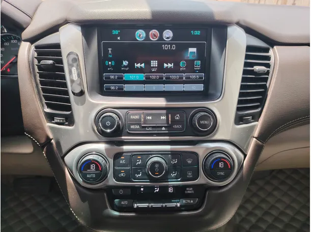 Car image 18