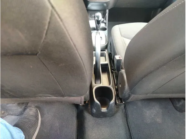Car image 34