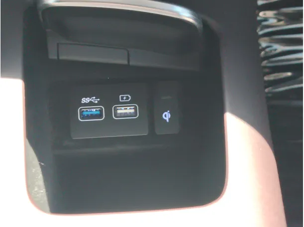 Car image 38