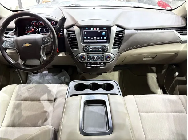 Car image 17