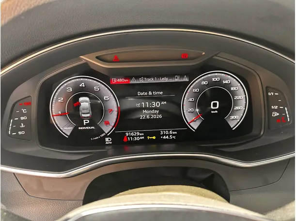 Car image 21