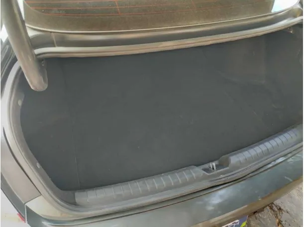 Car image 27