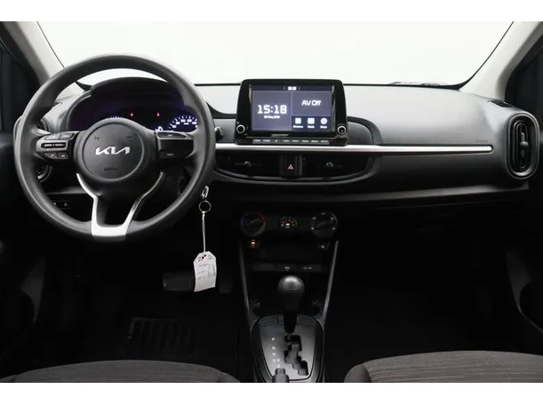Car image 14