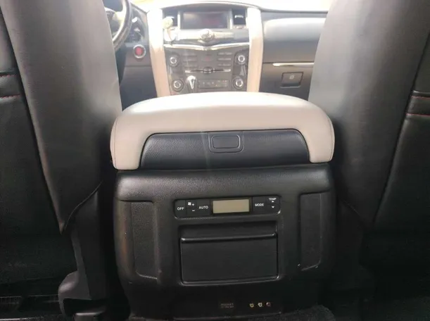 Car image 29