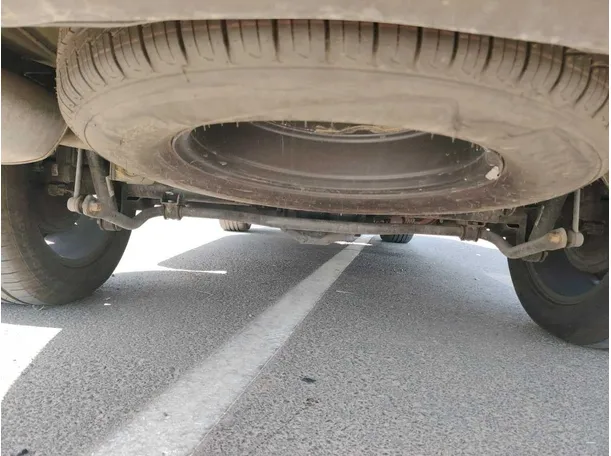 Car image 37