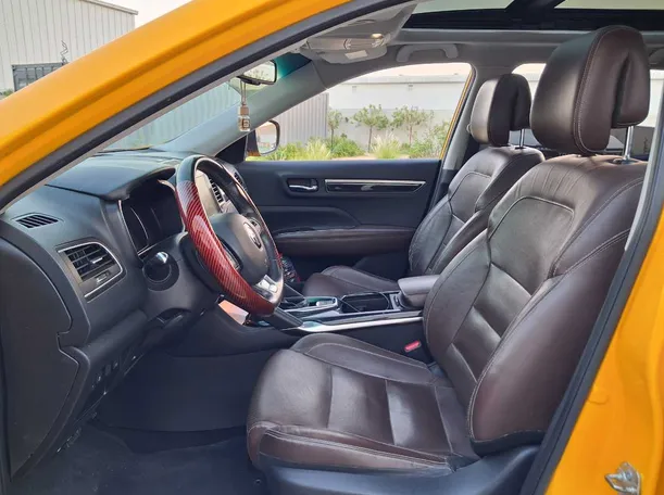 Car image 12
