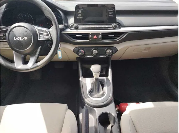 Car image 17