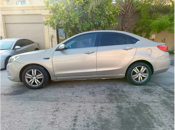 Car image 8
