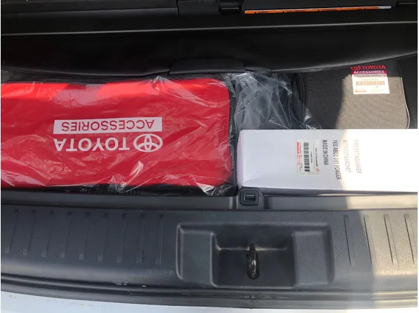 Car image 23