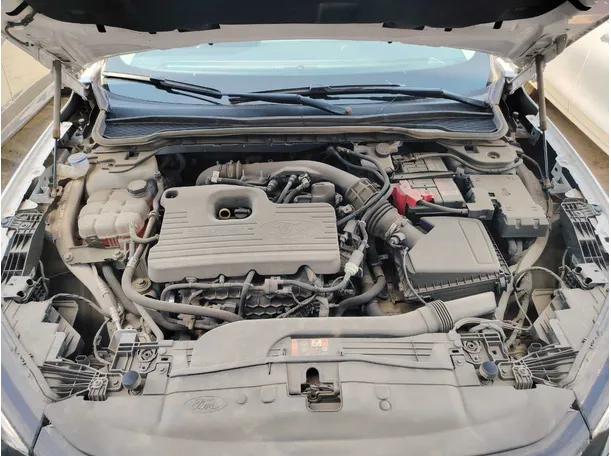 Car image 32