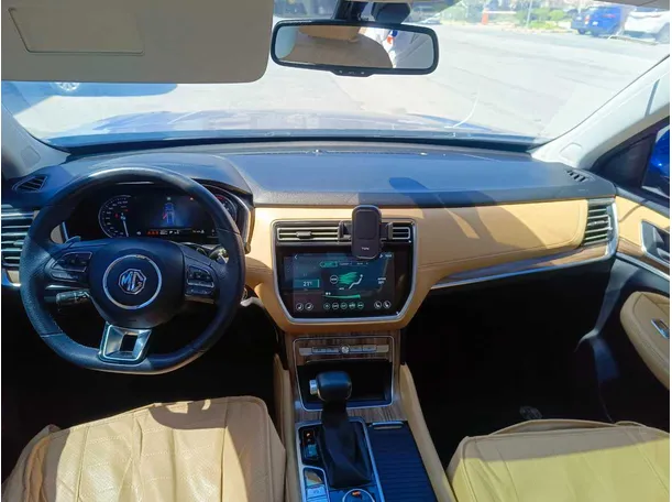 Car image 24
