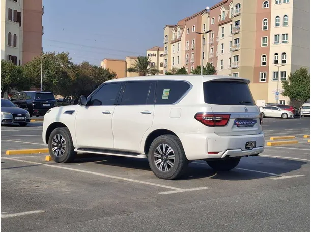 Car image 7