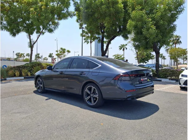 Car image 7