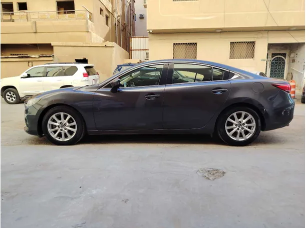 Car image 8