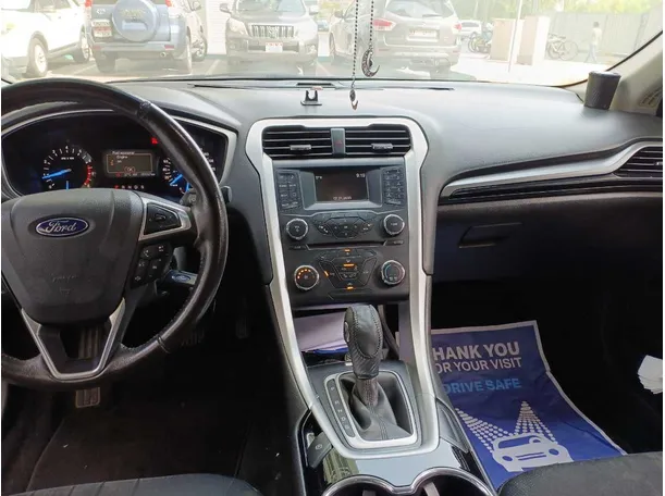 Car image 16