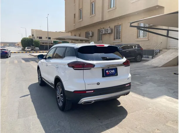 Car image 7