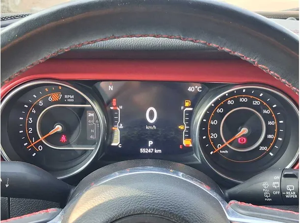 Car image 19