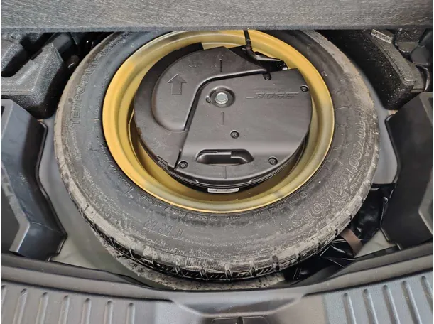 Car image 39