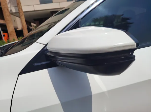 Car image 26