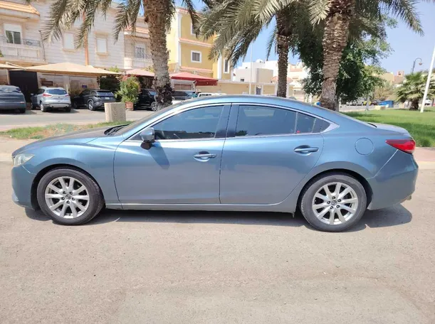 Car image 8