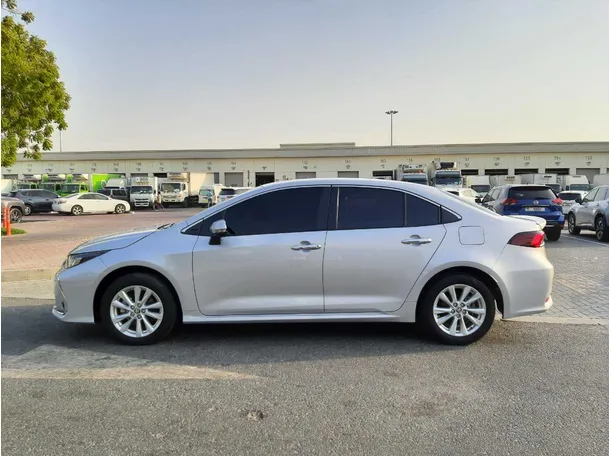 Car image 8