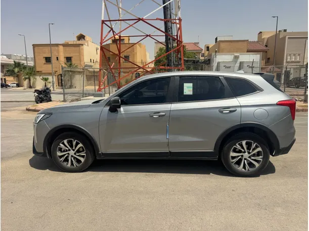 Car image 8