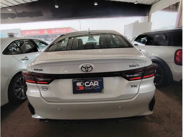 Car image 6