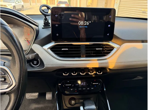Car image 17