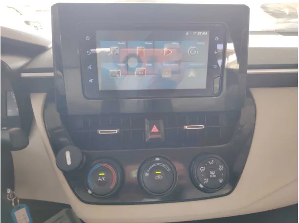 Car image 19