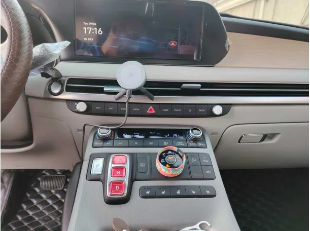 Car image 20