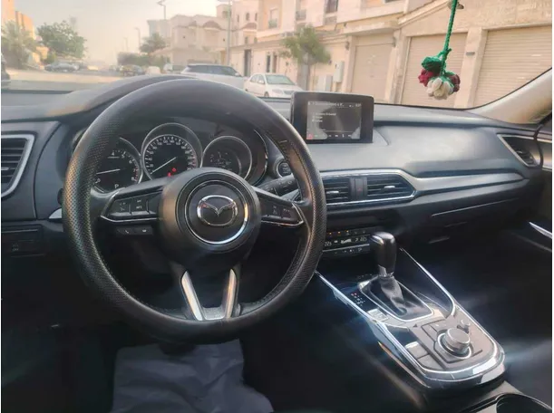 Car image 26