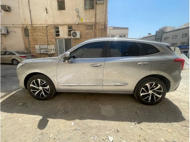 Car image 8