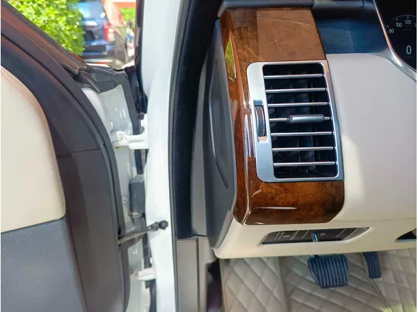 Car image 42